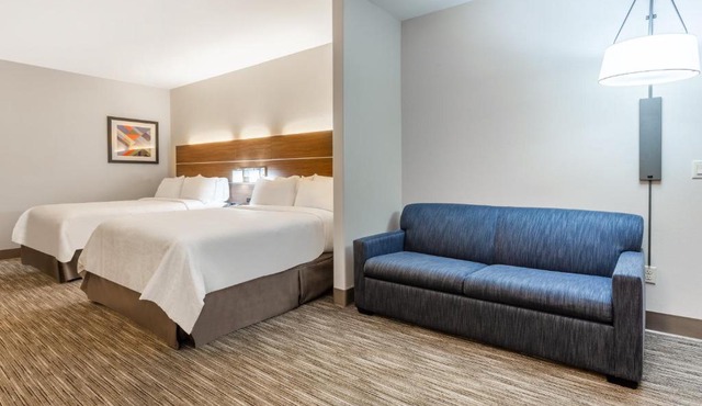 Holiday Inn Express & Suites Kearney by IHG