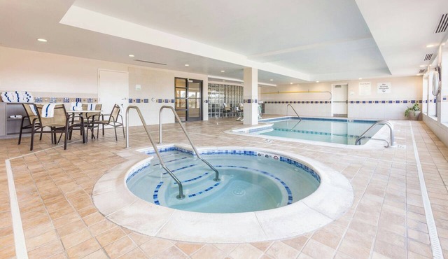 Holiday Inn Manchester Airport by IHG