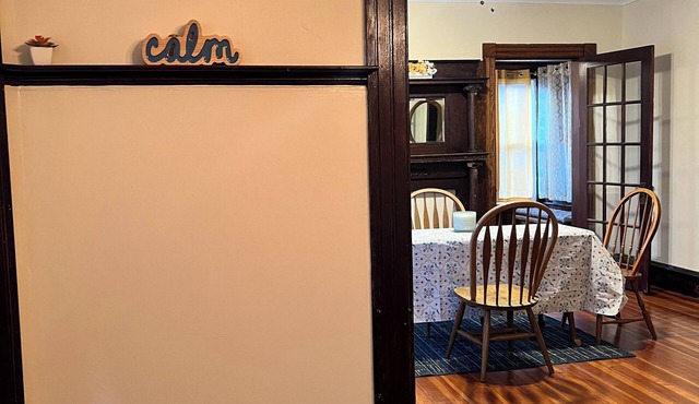 Holyoke House Oasis: Calm Trips