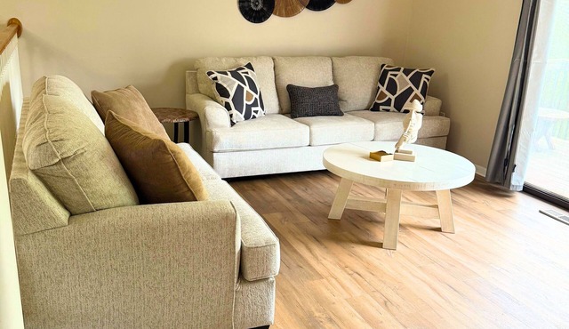 Home away from home 2-bdrm condo easy highway access
