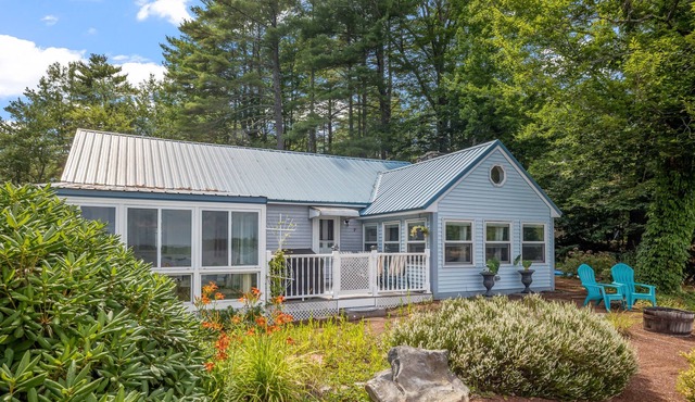 Hope's Haven -Waterfront on Sunrise Lake- w/ HOT TUB