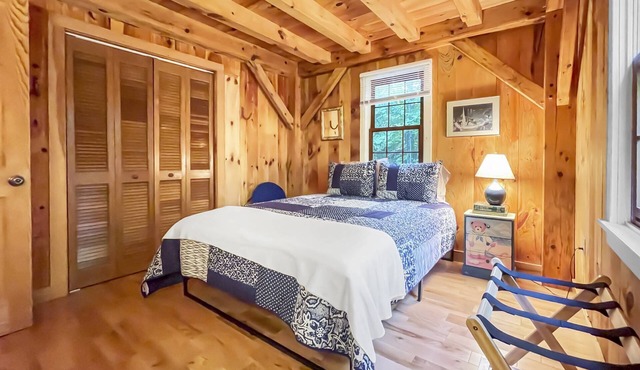 Hounds Nest: Community Decks on Stinson Lake, Dogs Ok, Central AC, Fire Pit, Fast WiFi & more