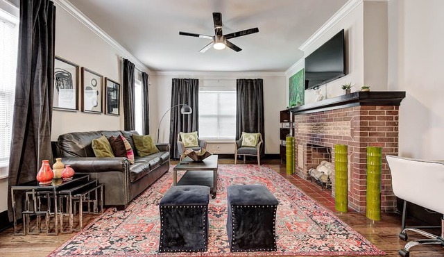 Howes Capitol II-Sleek & spacious-walk to OU Med