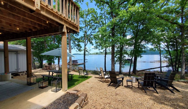 Huckleberry Shores-Lakefront & Lakeview Home-Near Boat Launch-Swimming Pool.