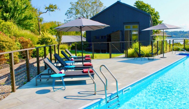 Hudson River Retreat w/Pool, Hot Tub, Treehouse & Private Beach