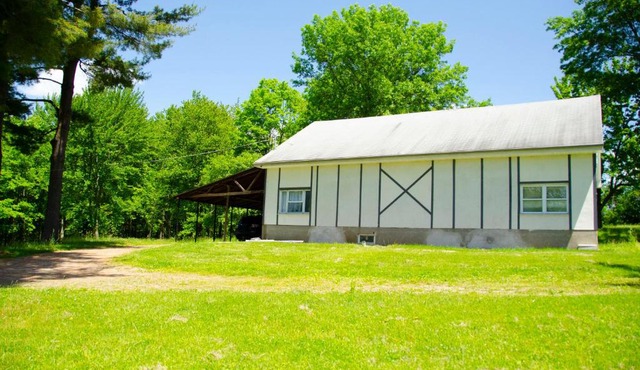 Hudson Valley Farmhouse on 4 acres, pets allow