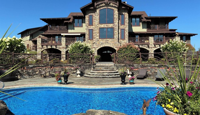 Hudson Valley Ny. Stunning Modern Lodge. 50 acres 9ac pond/pool. 5b 7bth 6000+sf
