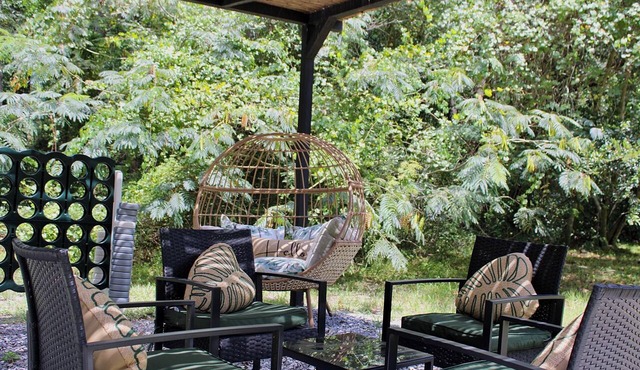 Huge Yard, BBQ, Fire-Pit, Devils Den & Rainbow Springs, Sleeps 5, Near HITS in Williston