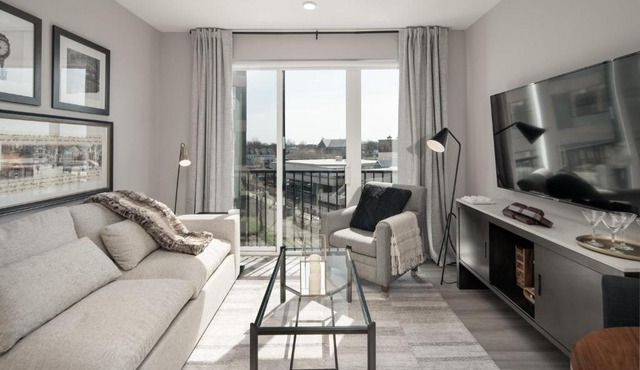Hyatus Luxury Residences City Crossing