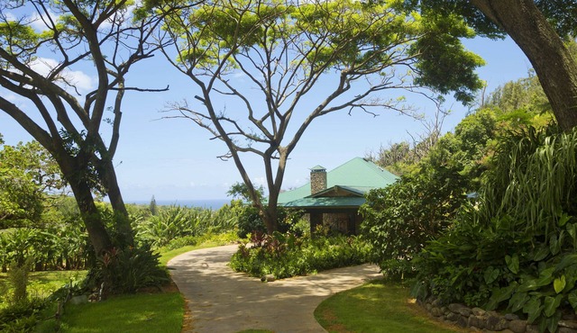 Iao Valley Inn