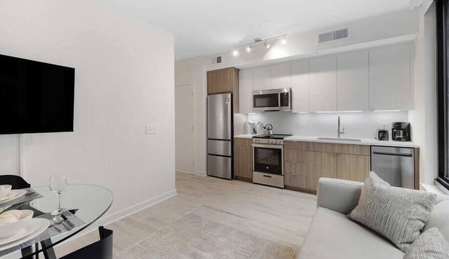 Ideal for Your DC Visit | Stylish 1BR Apartment with Full Kitchen