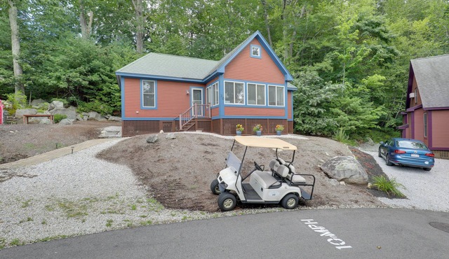 Inviting Summer Village Cottage: Golf Cart & More!