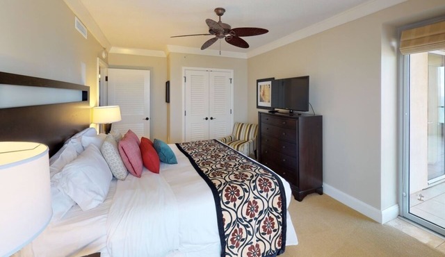 Island Elegance: Beach Retreat Near Kapalua Airport! Onsite Pool, FREE Parking