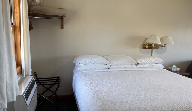 Juniper Motel*King*RM15*Dock*ATV Access*Waterfront*Kayak/Boat Rentals