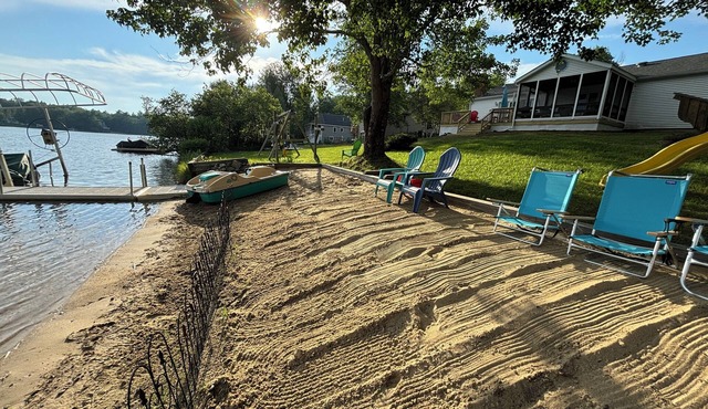 King’s Luxury Lakefront Retreat