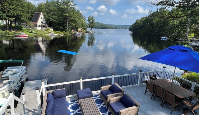 Lake Front Retreat with Deep Water Dock