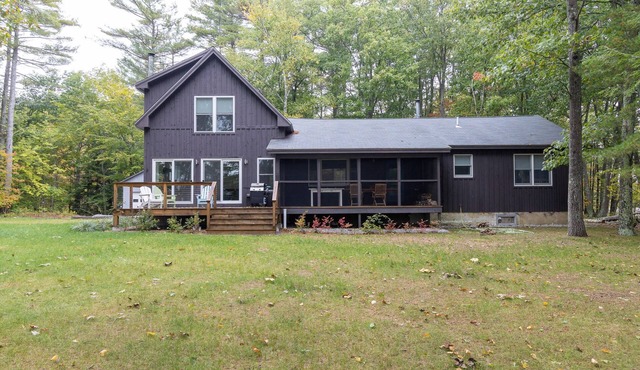 Lake House on walking trail, 10 minutes from Mt. Monadnock.