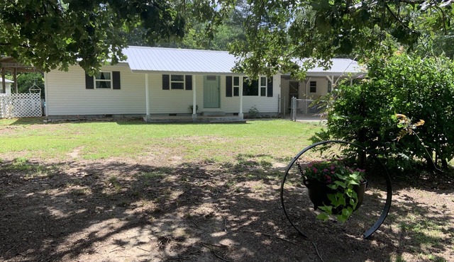 Lake Ouachita Stay w/Fire Pit & Boat Parking Space