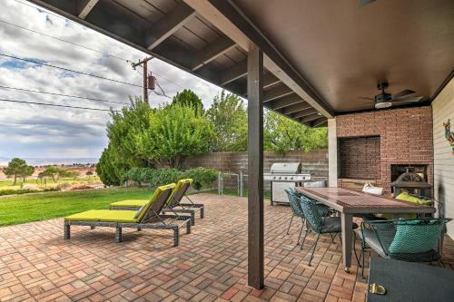 Lake Powell Views: Mid-Century Home in Page