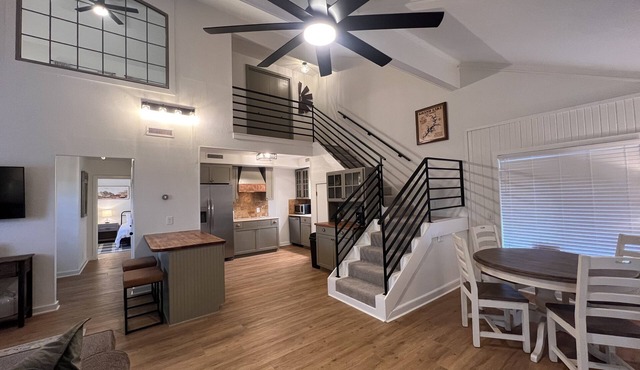 Lake View Getaway — walking distance to Tera Miranda Marina/Boat Ramp