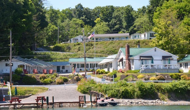 Lake View Motel