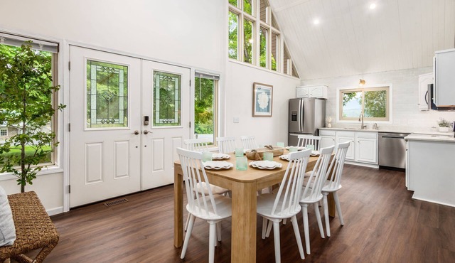 Lake Views: Modern Coastal 3 BR Apple Valley Lake Beach House