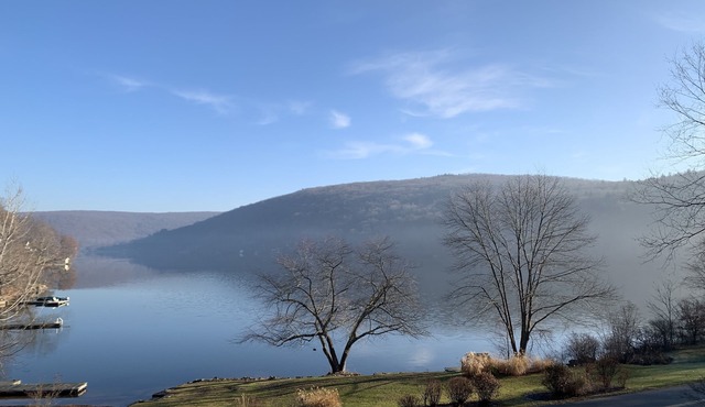 Lake Waramaug Luxury Retreat- Get Away from the City; Country Living at its Best