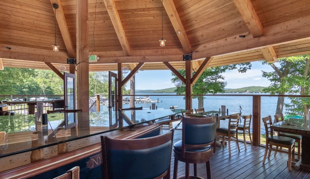 🏖 Lake Winnipesaukee Vacation at Akwa Marina 🏖 Beach, Pool, Hot Tub, Beach Bar