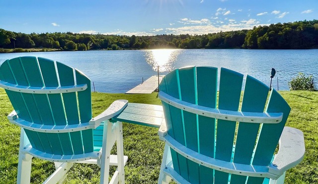 Lakefront, game room, firepit, kayaks, pedal boat, frog mat, canoe