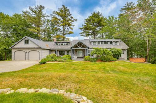 Lakefront New London Retreat w/Dock & Hot Tub!