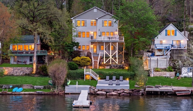 Lakefront Paradise | Dock Hot Tub Sleeps 10