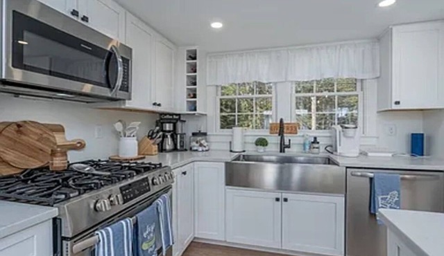 Lakefront Retreat on Bow Lake Private Dock 4BR Home with Stunning Views