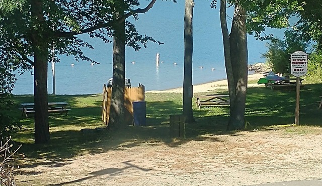 Lakeside 3 Bedroom House Across From Association Beach!