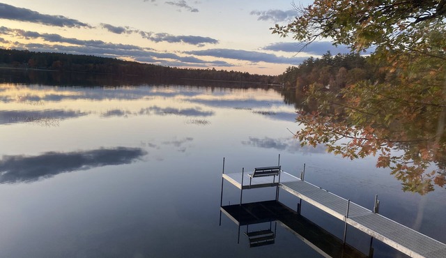 Lakeside house with a separate bunkhouse