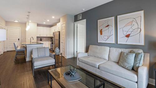 Landing Apartments - Park South