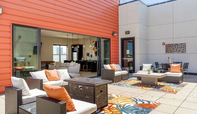 Landing at Flats on Archer - 1 Bedroom in Downtown