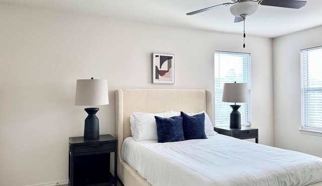 Landing | Incredible 1BD, Pool, Gym