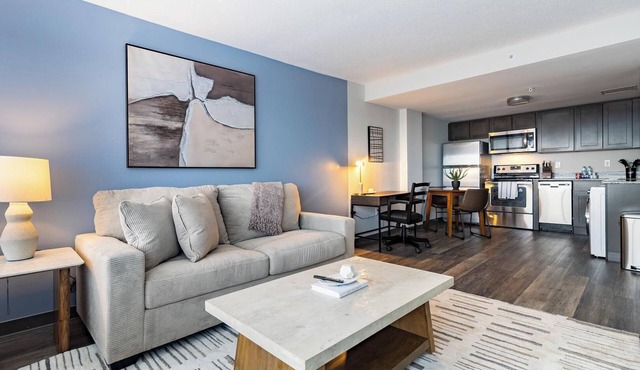 Landing | Modern 1BD, Gym, Game Room