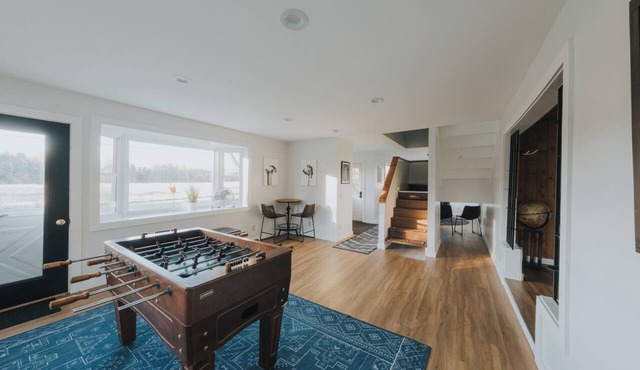 Large -2 floor, 2-bedroom condo with Game Room, 5 min to Stowe.
