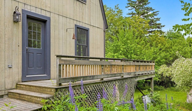 Large MDI house w/pool perfect for groups+families