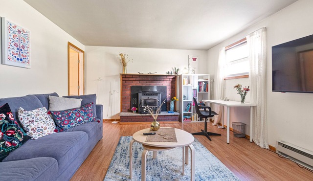 Large Private Apt w King bed near New Paltz