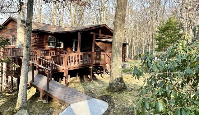 Lazy Bear Cabin a Private Vacation Home