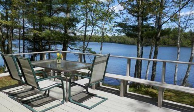 Lazy Loon Lakefront Cottage - Newly Relisted!!