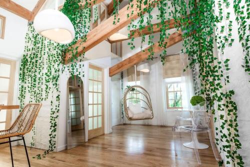 Light filled zen 3BR Penthouse - 7 min to Westport