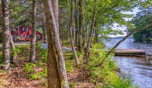 Lilypad on Damariscotta Lake | Lakefront Retreat with Private Docks & Kayaks