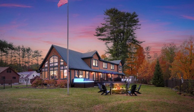 Long Lake Luxury - Lakefront, Hot Tub, Home Theater, Private Dock, Sleeps 15