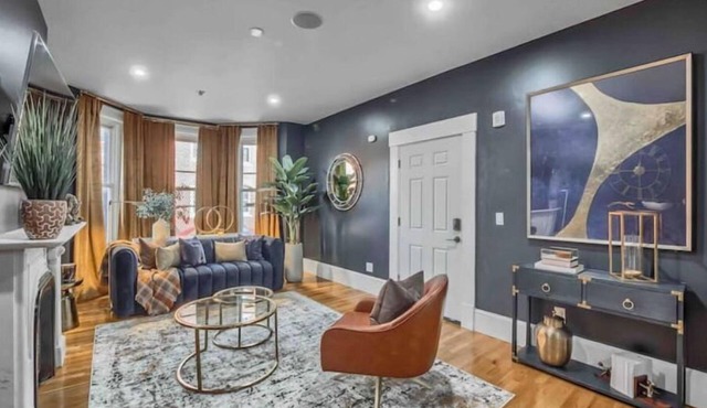Lovely 2 bedroom condo 5 mins from downtown