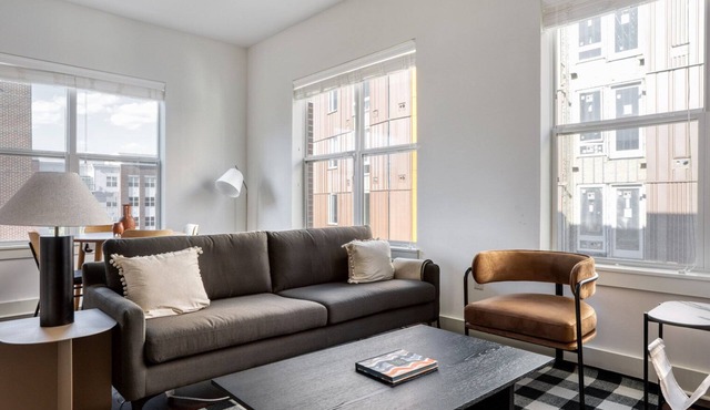Lovely Cambridge 2BR w/ Gym, Roof, near Shops + Dining, by Blueground