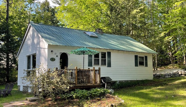 Lovely, Lake Front 2-Bedroom Cabin with Porch and Dock on Saturday Pond