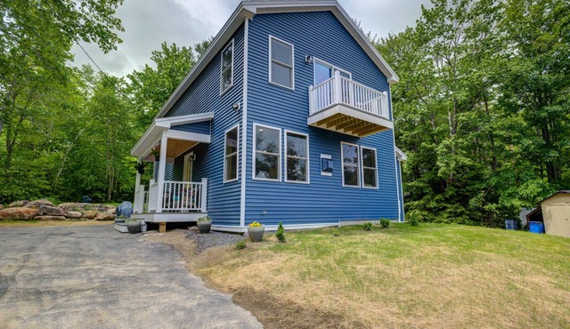 LOVELY, LUXURY, NEW BIG SEBAGO HOUSE, WATER ACCESS, INCLUDES DOCK & MOORING